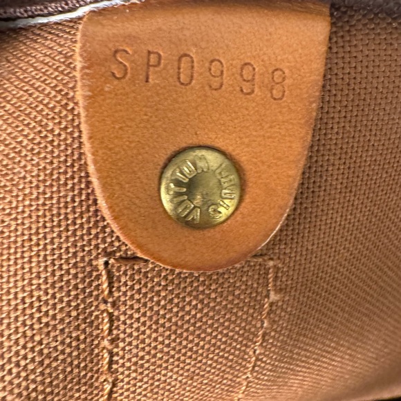 Large Louis Vuitton keepall.❤️With COA, GREAT Condition. 1 callout (see picture) - Picture 13 of 13